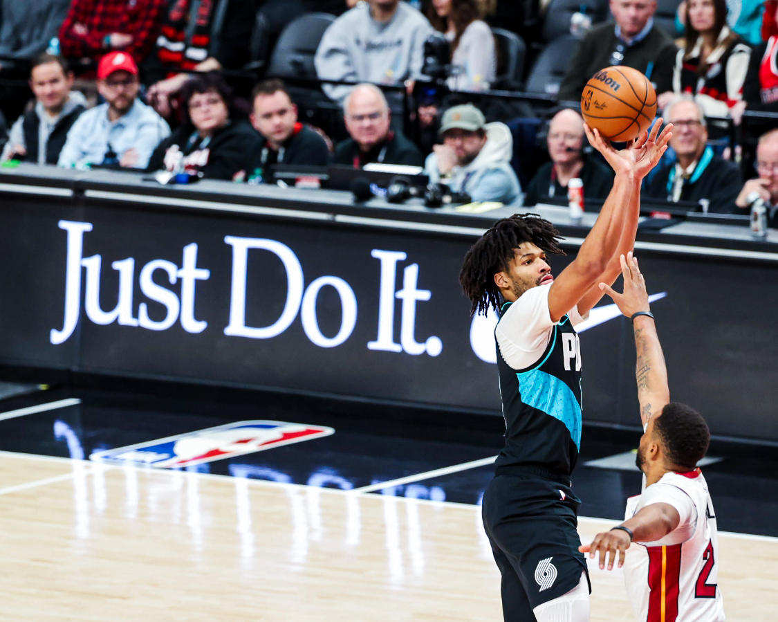 世界杯客户端升级-夏普27分7篮板开拓者击败热火4连胜，阿夫迪亚20分7篮板