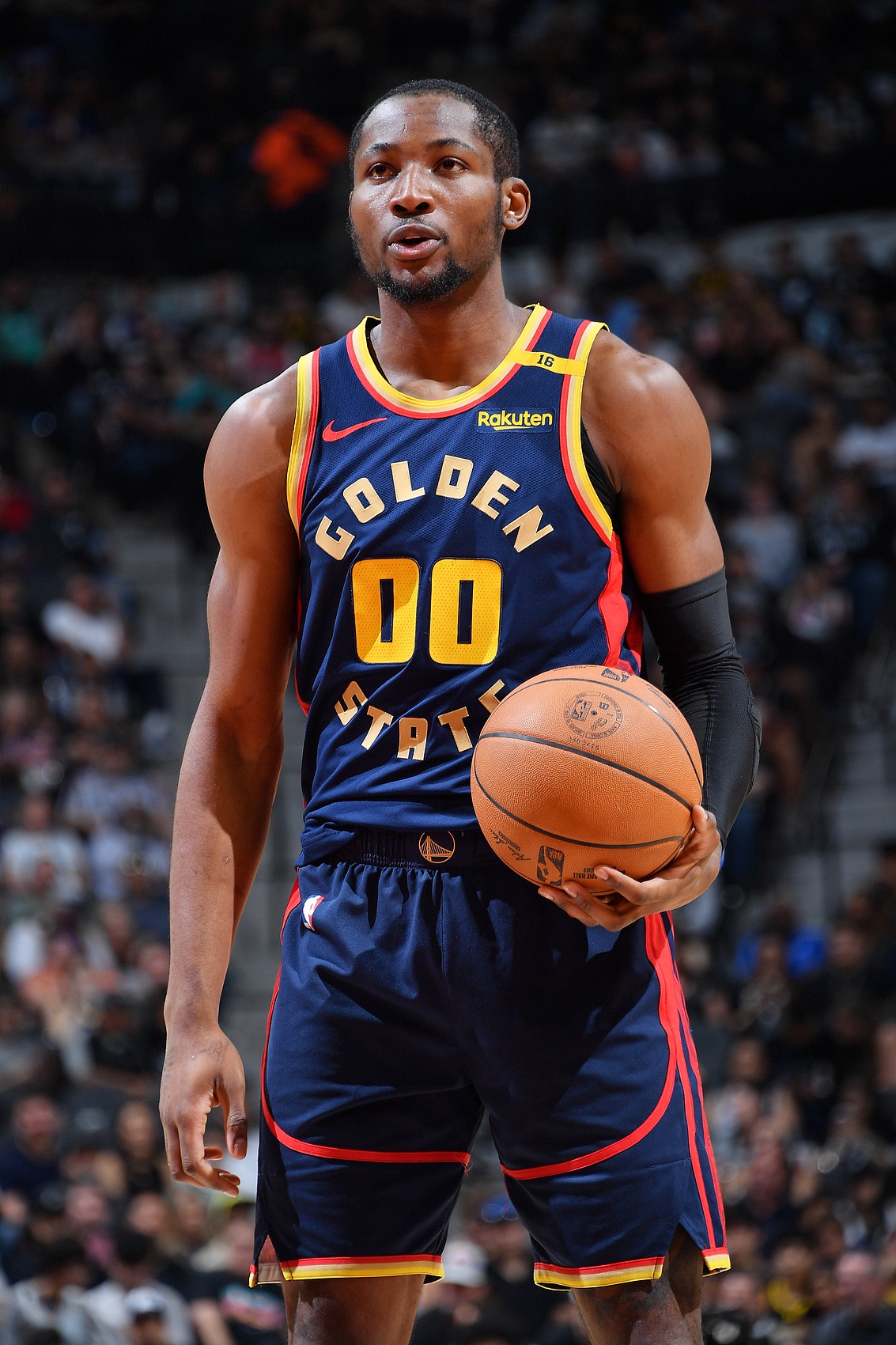 世界杯客户端升级-美记：鹈鹕无意库明加 目前他潜在下家包括湖人&amp;国王&amp;独行侠&amp;老鹰