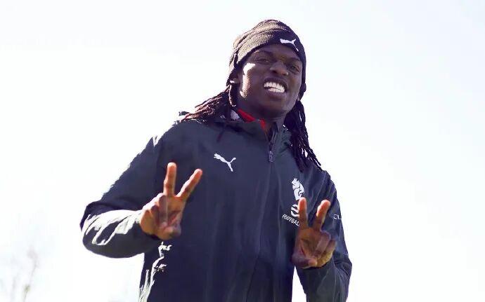 世界杯最新版本下载-隆戈丨固定年薪上涨至600万欧元