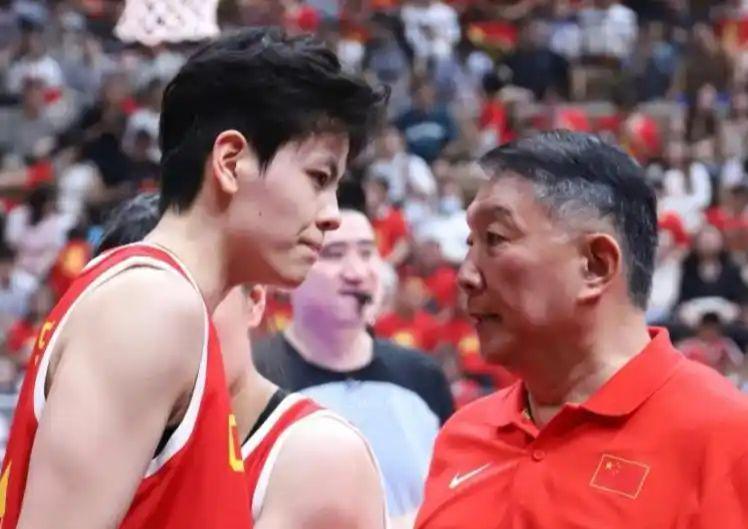 世界杯客户端升级-宫导任命新扛旗人！24岁出任国家队队长，球迷：还是王思雨最合适