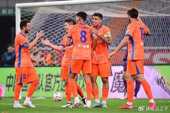 世界杯最新版本下载-泰山队最该换的外援不是瓦科，他才最应该离开，代价也更小，可行性极|马德鲁加|山东泰山|北京国安|韩鹏|后腰_新浪体育_新浪新闻