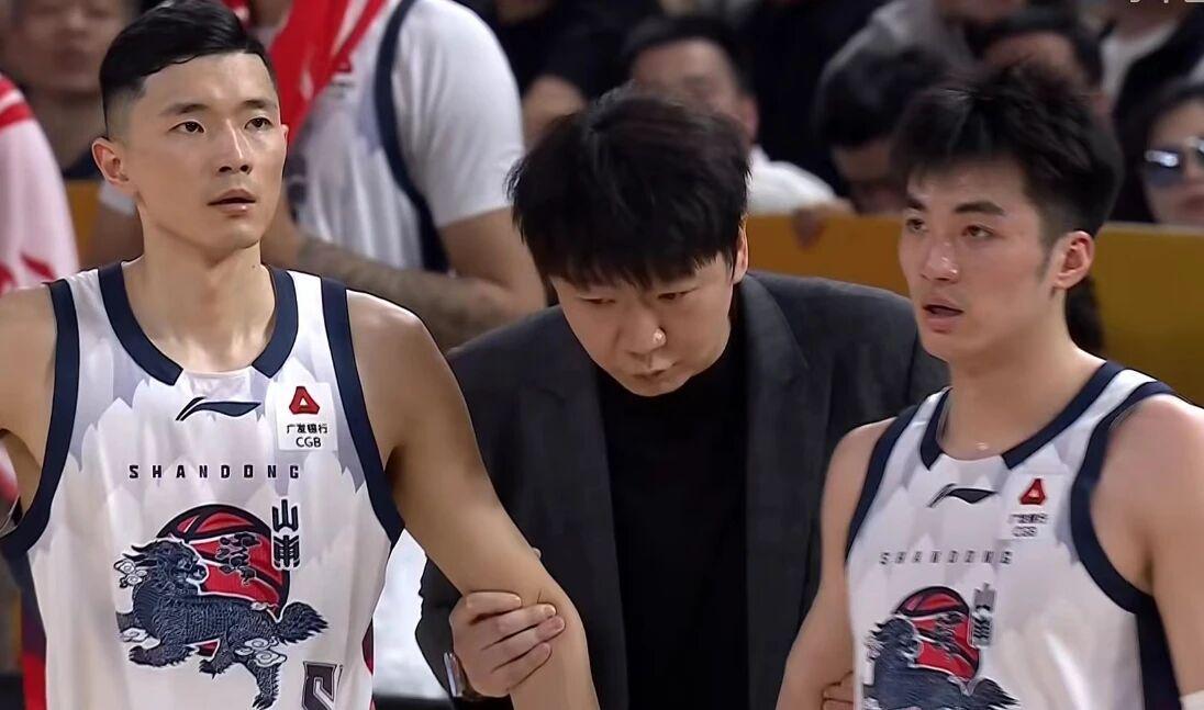 上海洛夫顿怀特塞德受伤，辽宁锁定季后赛，山东于德豪赛季报销